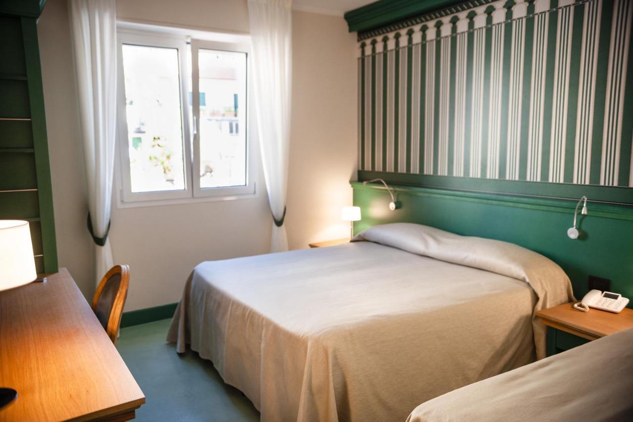 Mh Hotel Varazze Buitenkant foto